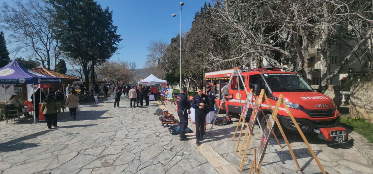 Muğla’da Deprem Bilgilendirme Stantları Kuruldu 1